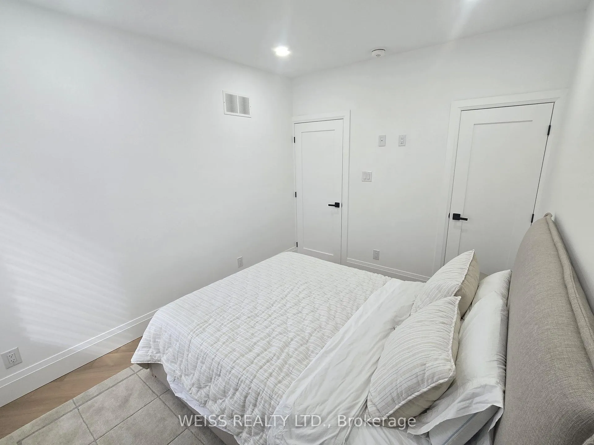Photo 23 of 199 Glengarry Avenue, Toronto, Lawrence Park North — HOMEH