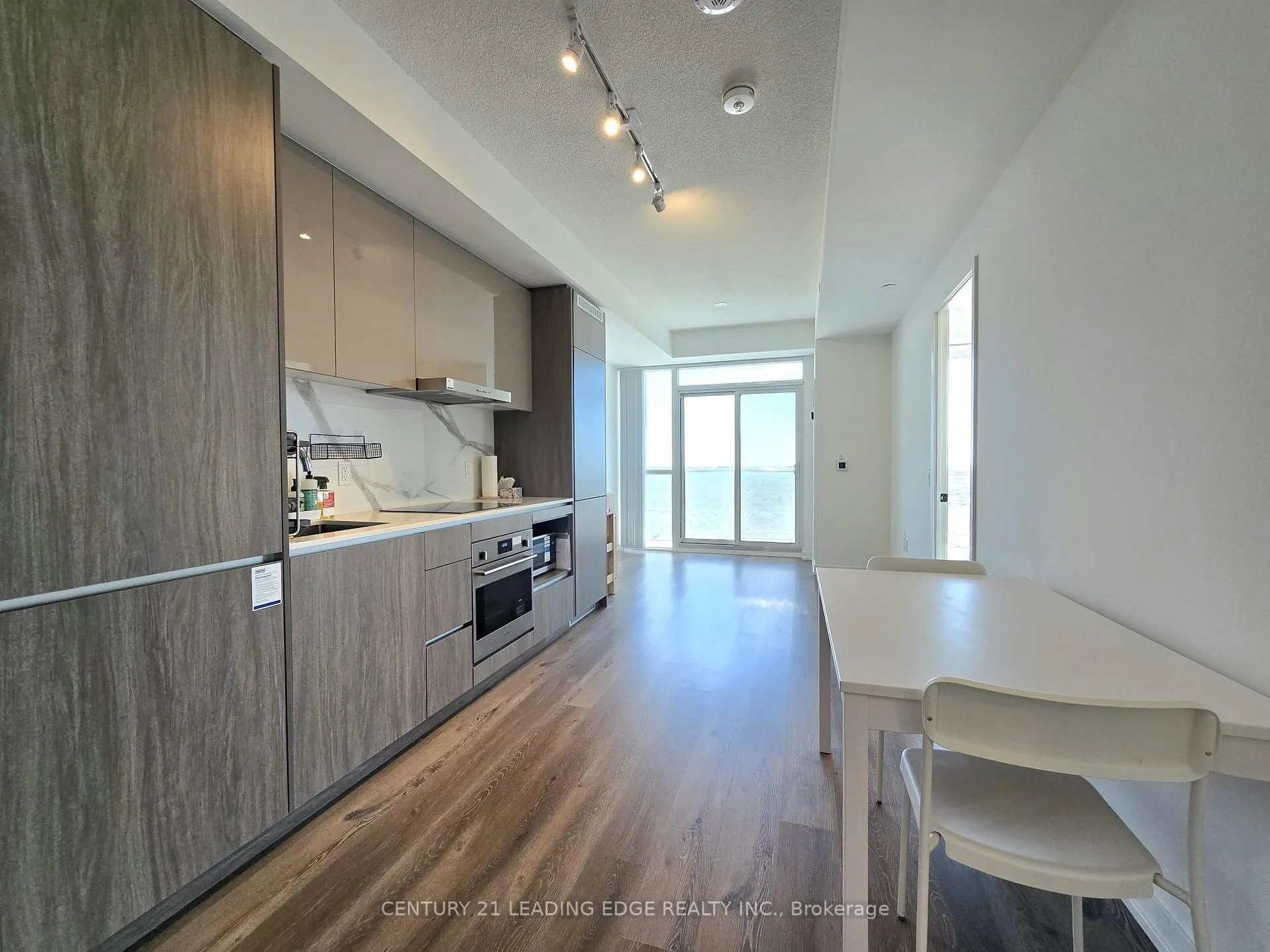 Photo 2 of Unit 4012, 28 Interchange Way, Vaughan, Vaughan Corporate Centre — HOMEH