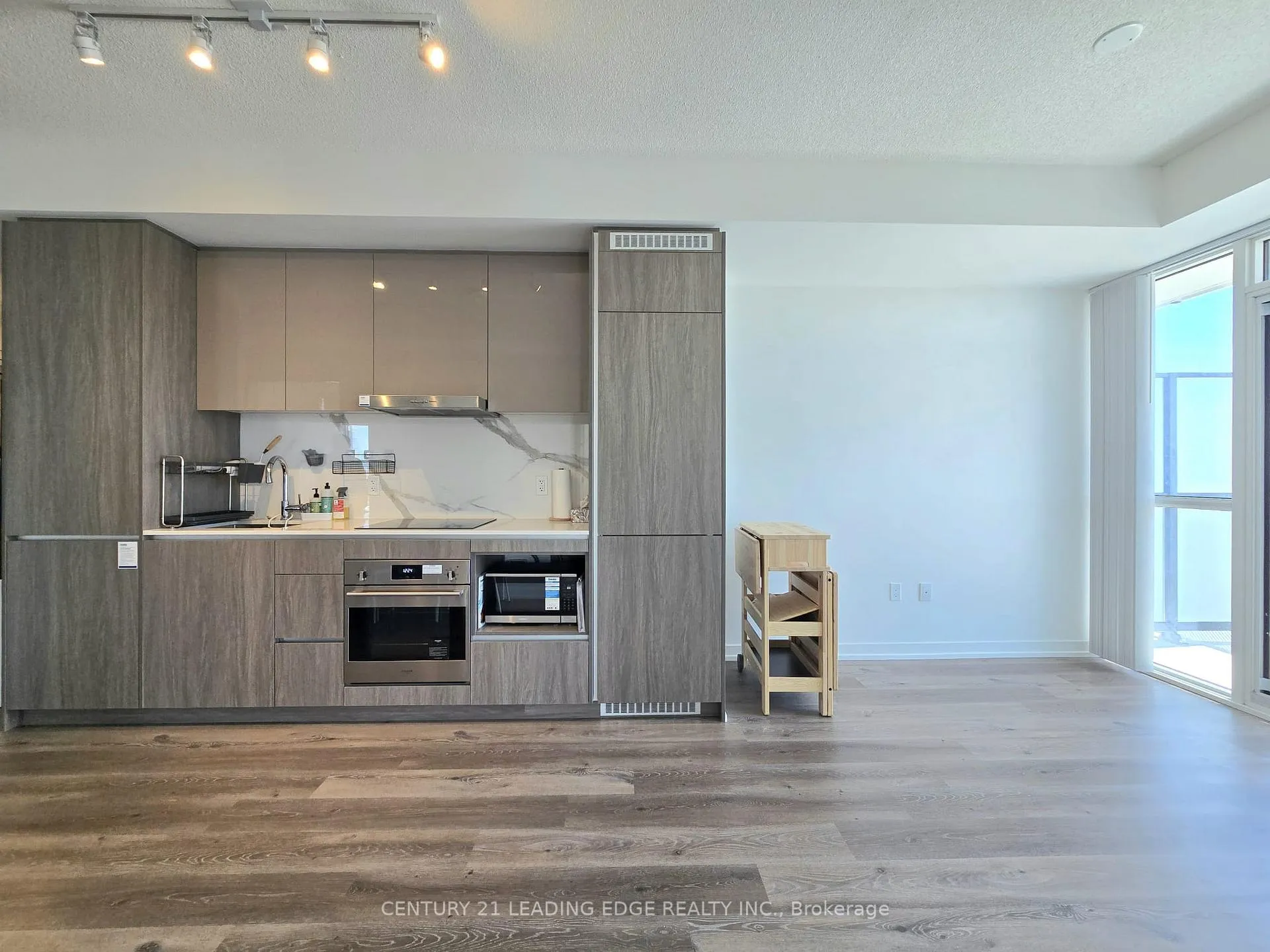 Photo 7 of Unit 4012, 28 Interchange Way, Vaughan, Vaughan Corporate Centre — HOMEH