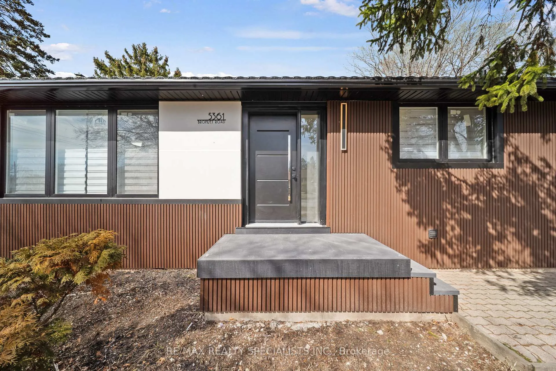 Photo 4 of 5361 Bromley Road, Burlington, Appleby — HOMEH