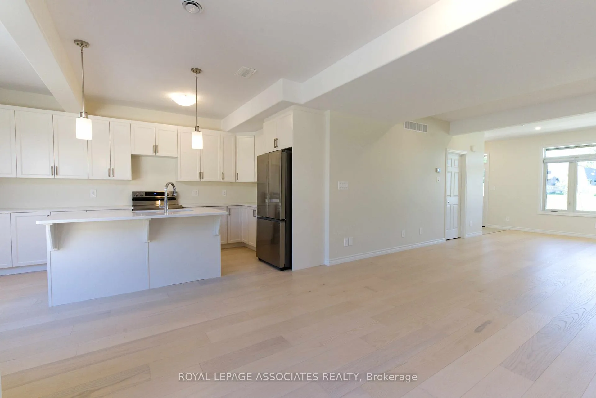 Photo 4 of 84 Riverstone Way, Belleville, Thurlow Ward — HOMEH