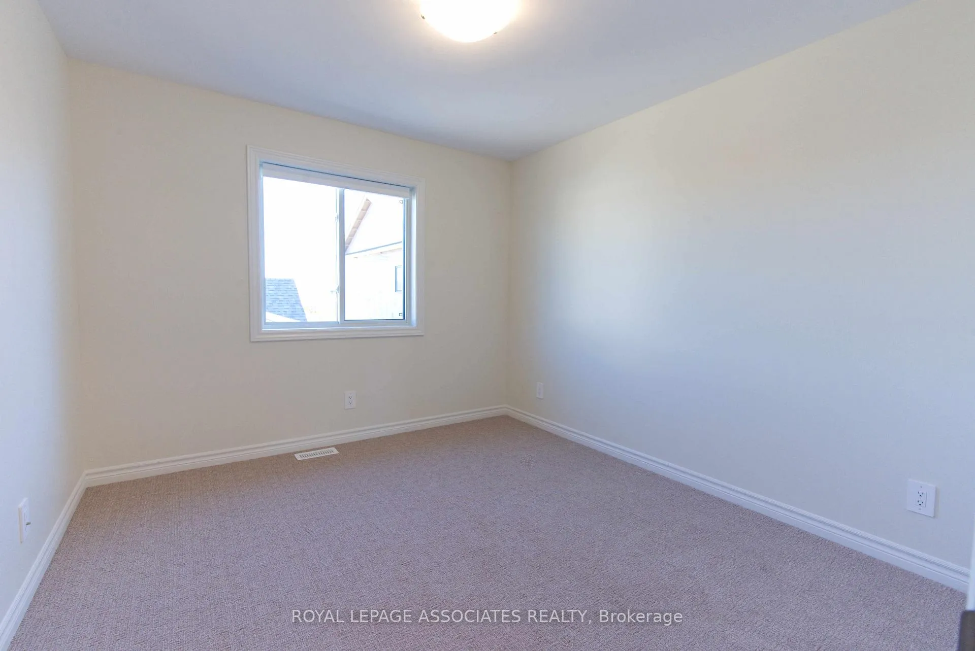 Photo 10 of 84 Riverstone Way, Belleville, Thurlow Ward — HOMEH