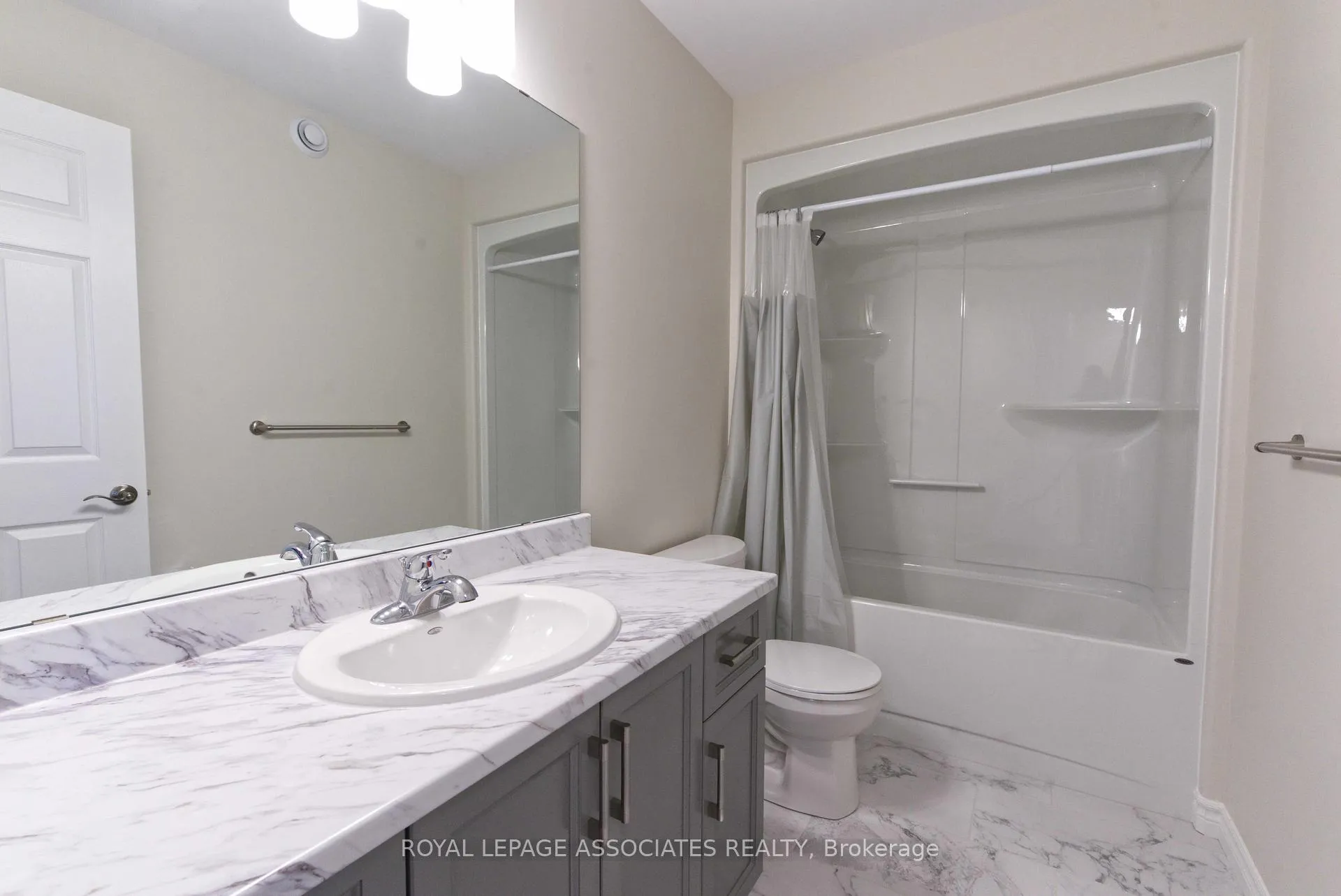 Photo 12 of 84 Riverstone Way, Belleville, Thurlow Ward — HOMEH