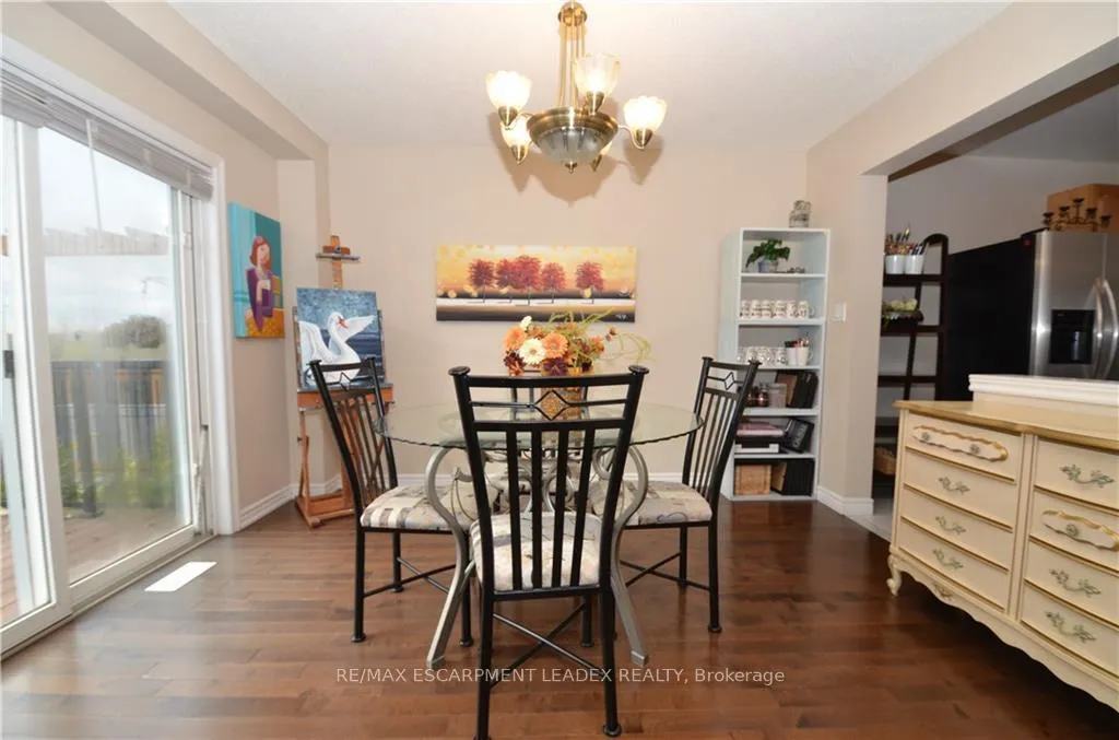 Photo 7 of 1132 Harrogate Drive, Hamilton, Ancaster — HOMEH