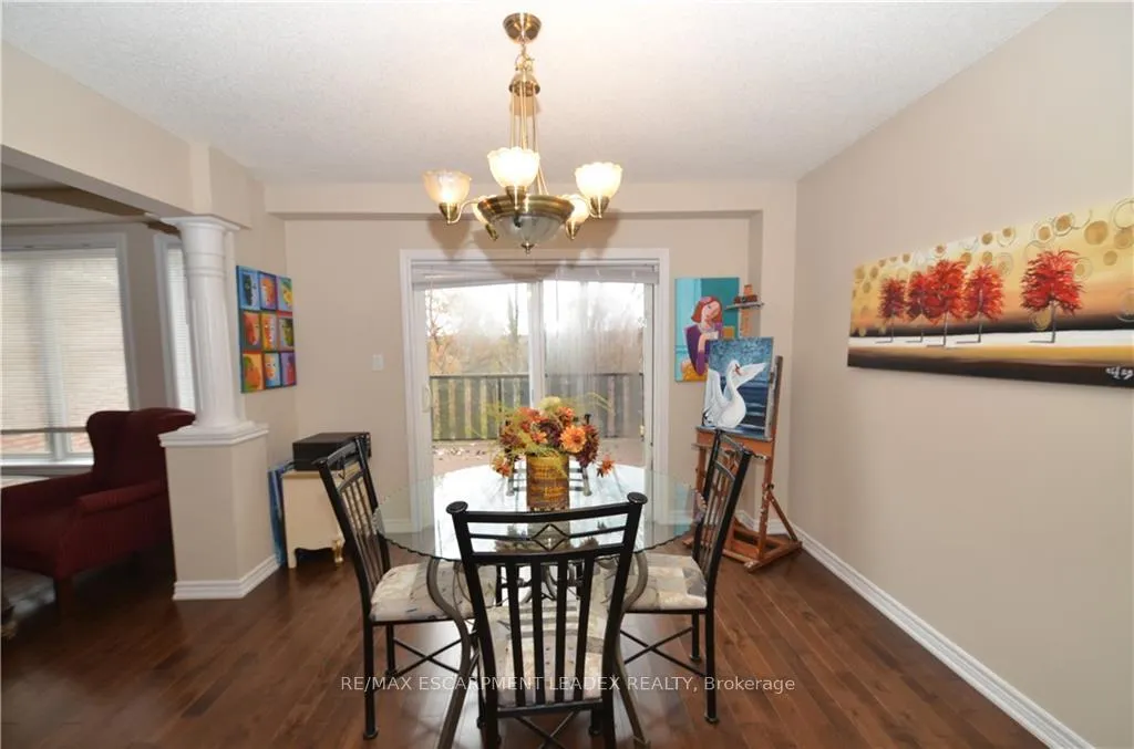 Photo 8 of 1132 Harrogate Drive, Hamilton, Ancaster — HOMEH