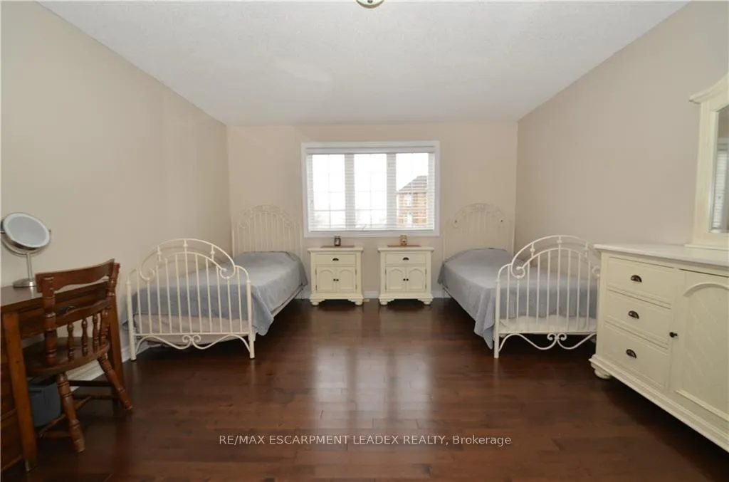 Photo 20 of 1132 Harrogate Drive, Hamilton, Ancaster — HOMEH