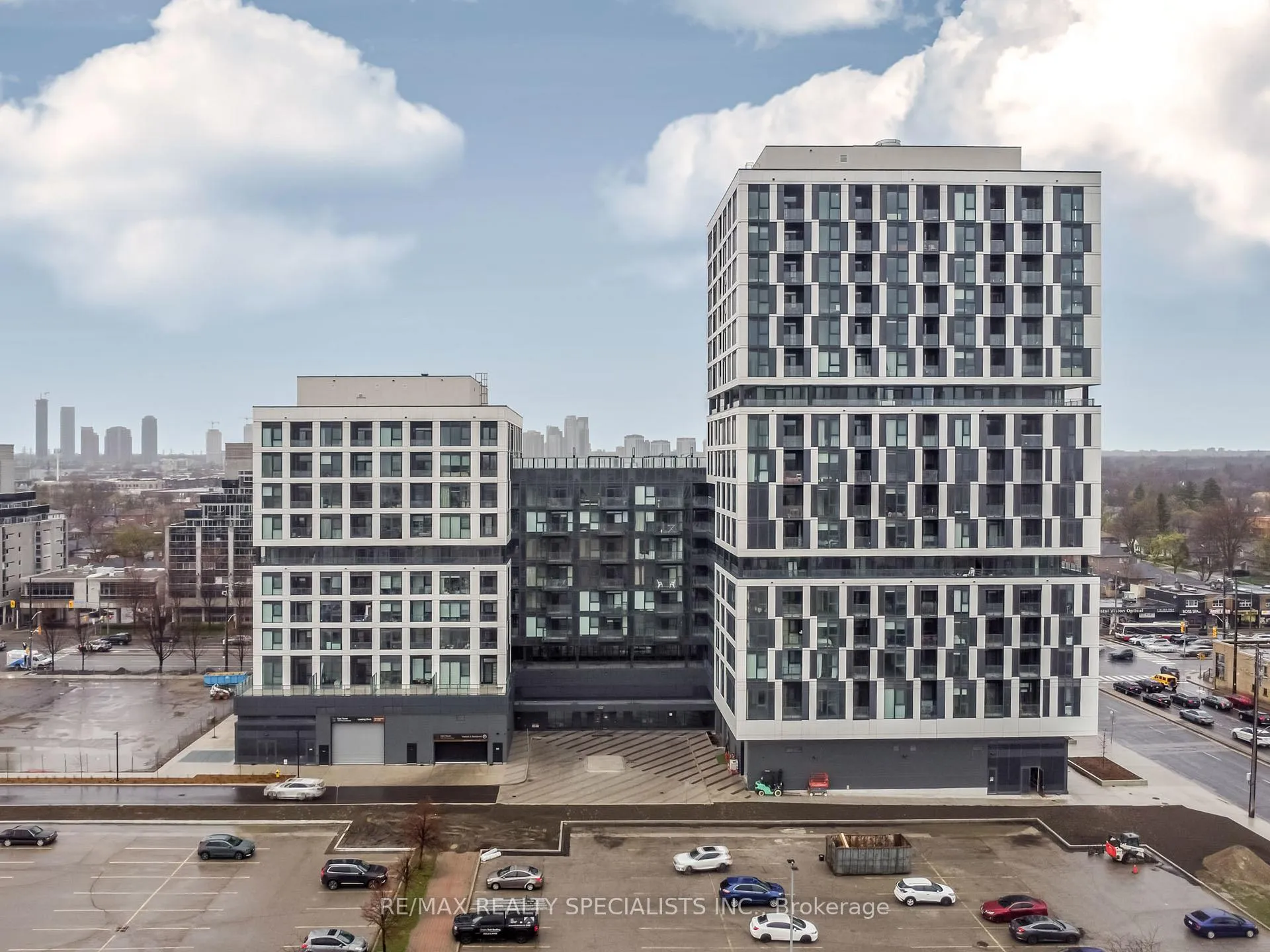 Photo 2 of Unit 718, 1007 The Queensway, Etobicoke, Islington-City Centre West — HOMEH