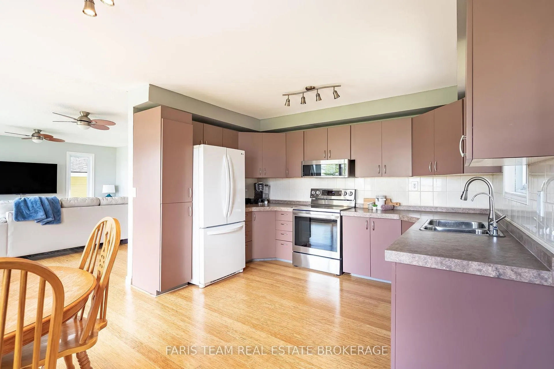 Photo 9 of 68 Bayside Avenue, Tay, Rural Tay — HOMEH