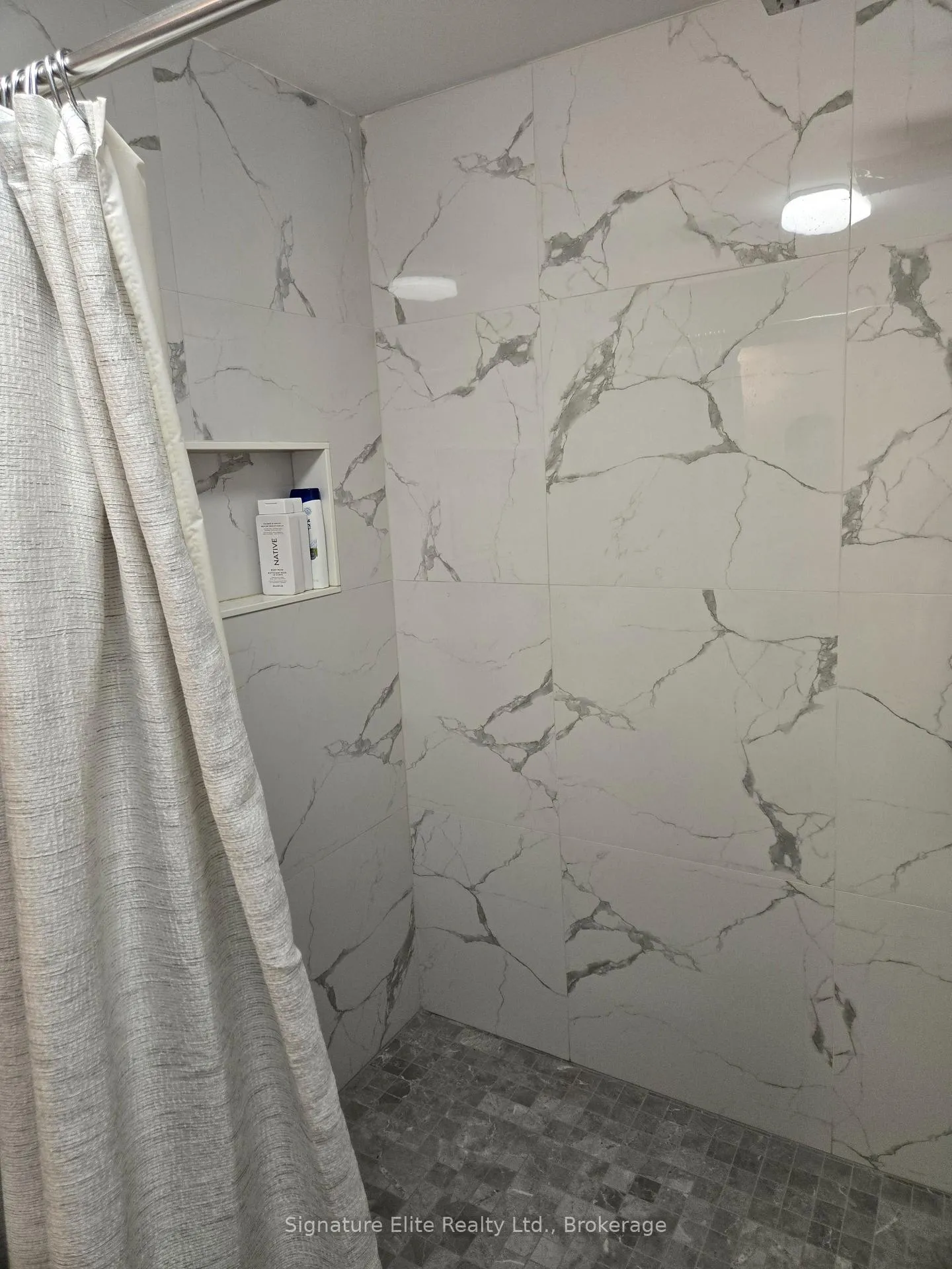 Photo 7 of 83 Belview Avenue, Vaughan, East Woodbridge — HOMEH