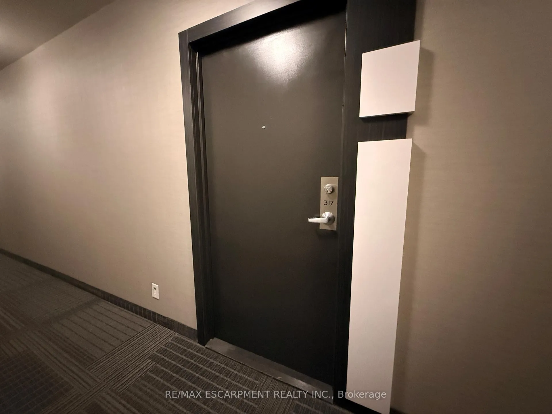 Photo 6 of Unit 317, 1940 Ironstone Drive, Burlington, Uptown — HOMEH