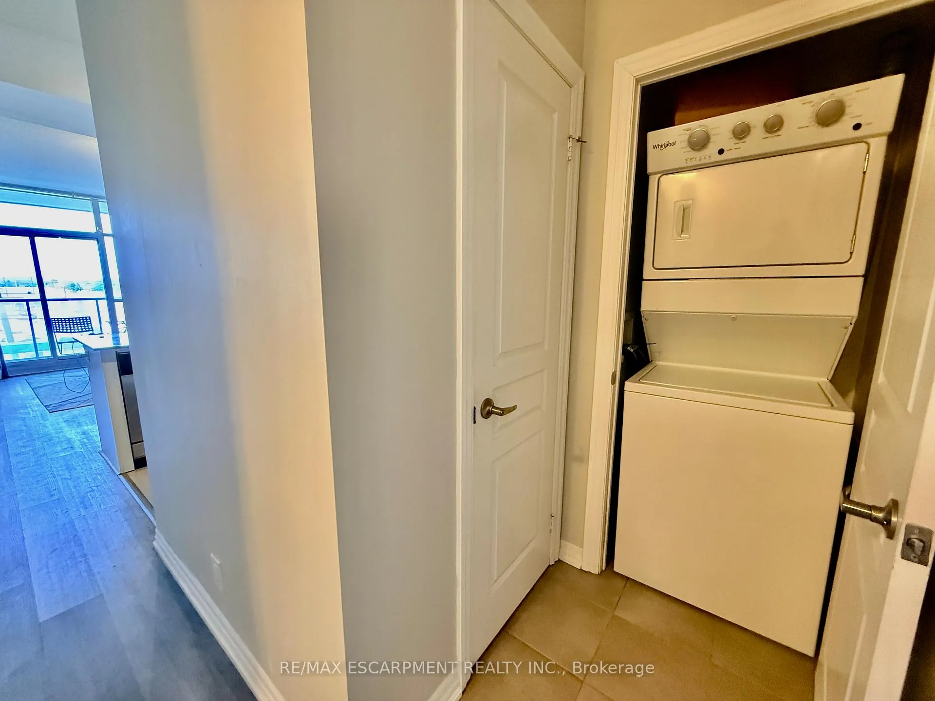 Photo 8 of Unit 317, 1940 Ironstone Drive, Burlington, Uptown — HOMEH