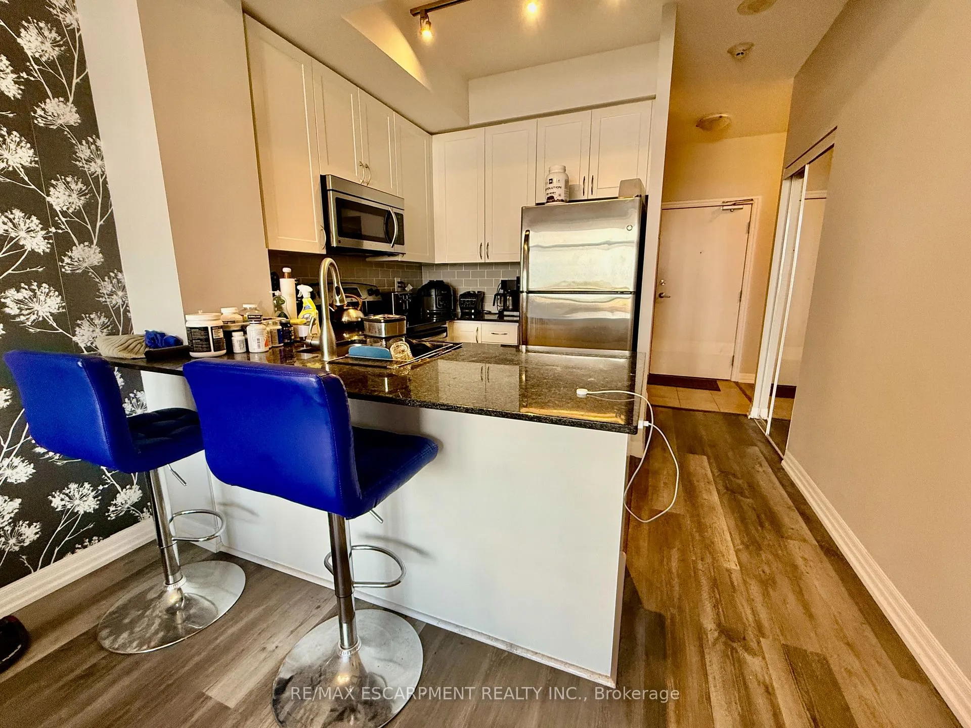 Photo 12 of Unit 317, 1940 Ironstone Drive, Burlington, Uptown — HOMEH