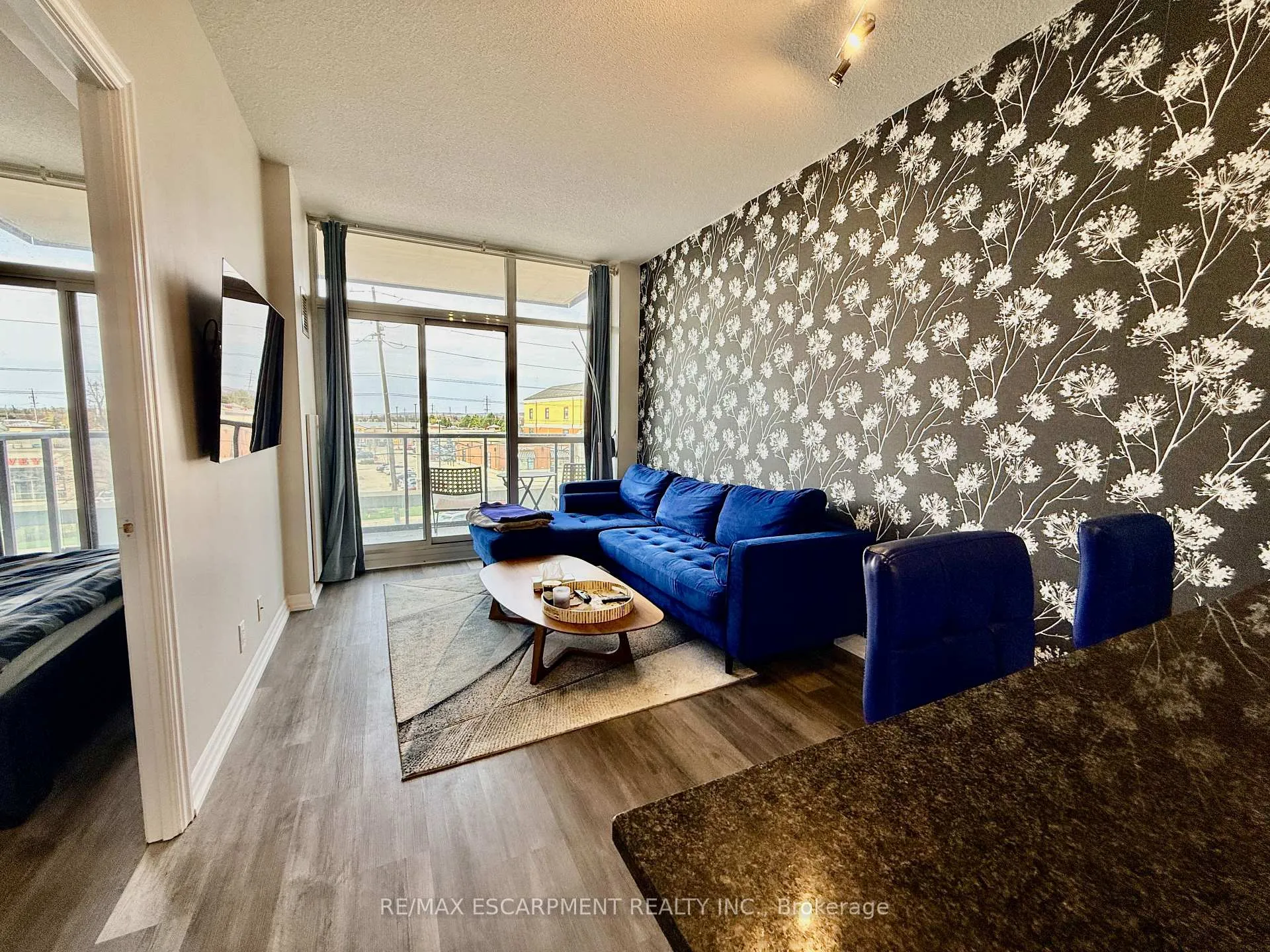 Photo 14 of Unit 317, 1940 Ironstone Drive, Burlington, Uptown — HOMEH