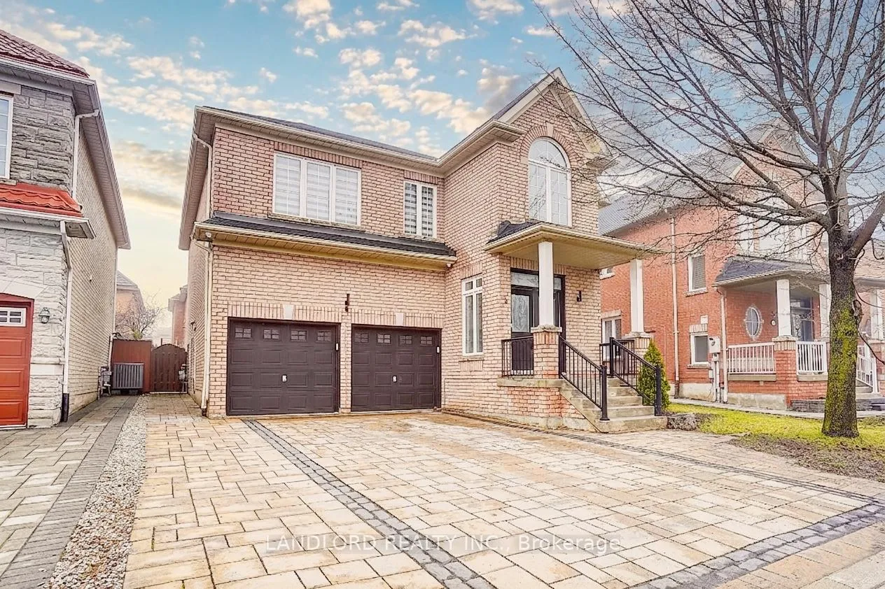 Photo 2 of Unit Lower, 8 Wood Dale Road, Vaughan, Concord — HOMEH