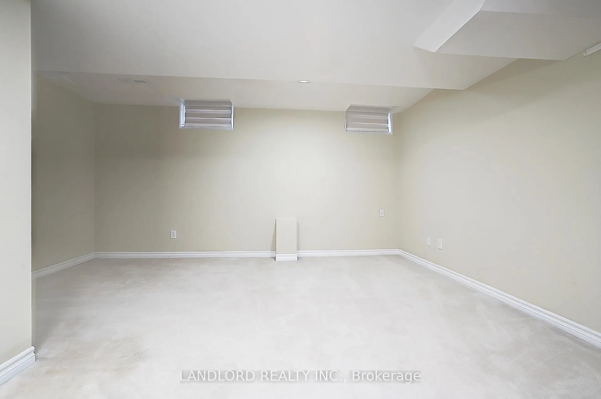 Photo 7 of Unit Lower, 8 Wood Dale Road, Vaughan, Concord — HOMEH