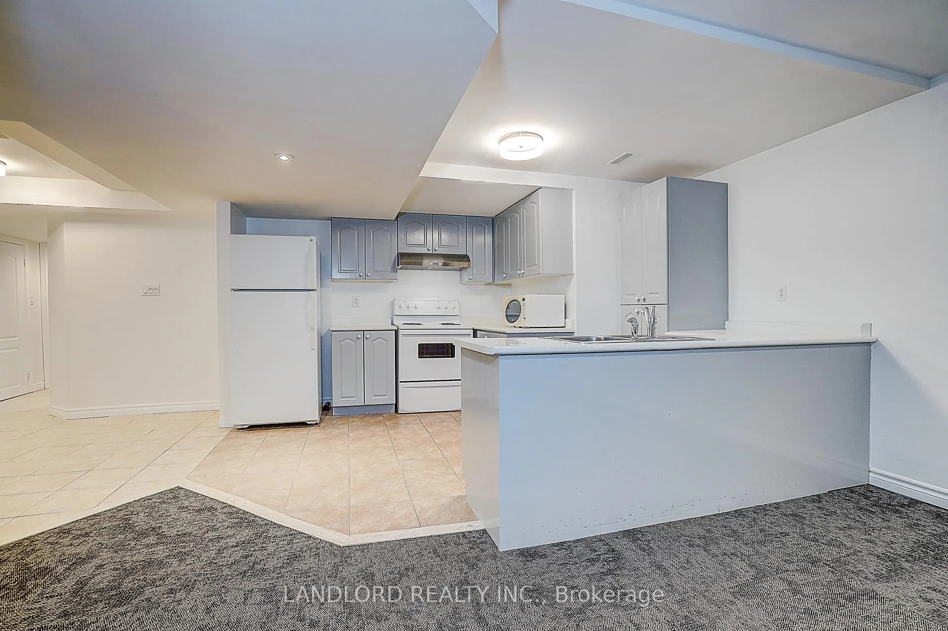 Photo 16 of Unit Lower, 8 Wood Dale Road, Vaughan, Concord — HOMEH