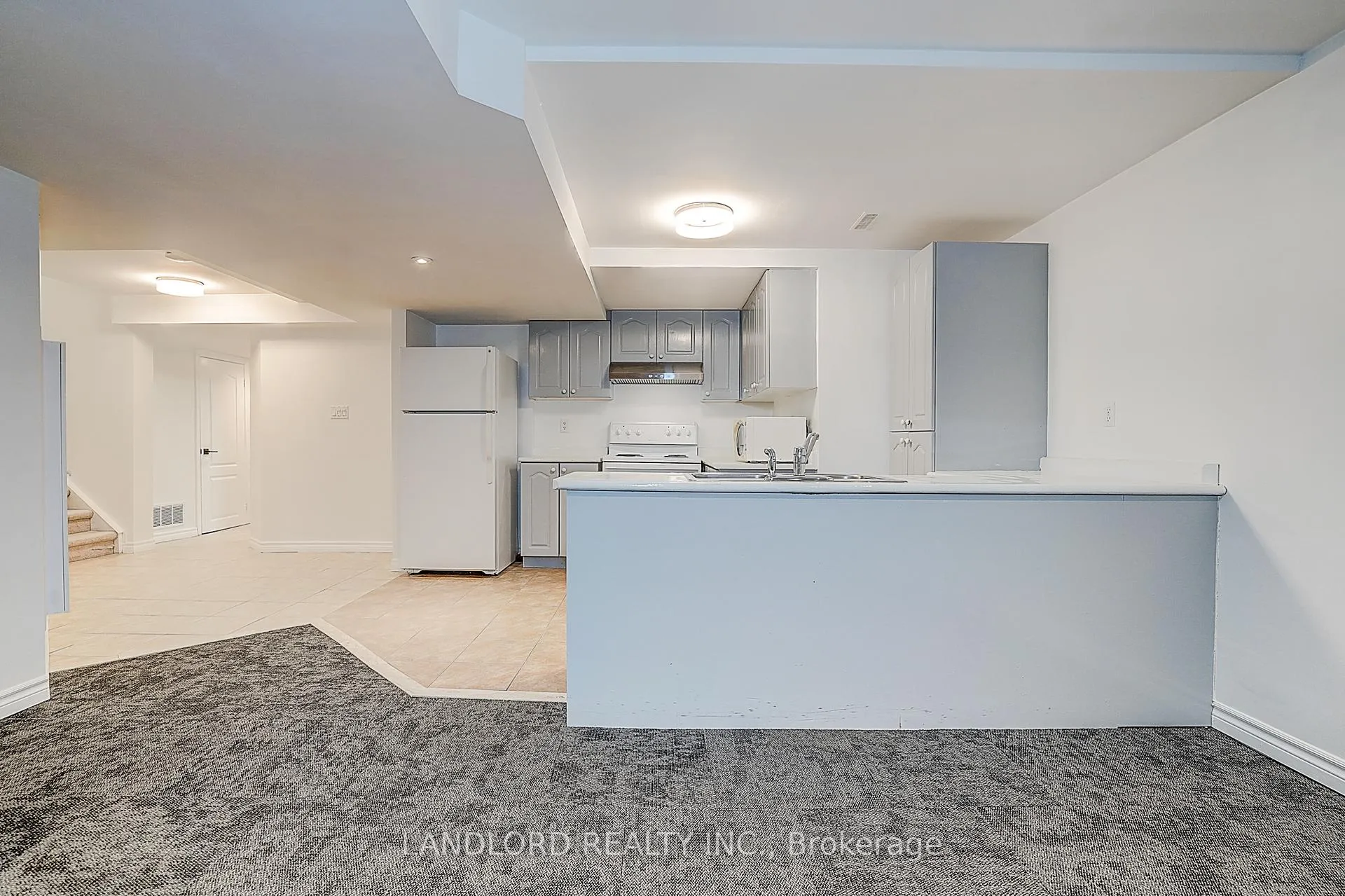 Photo 17 of Unit Lower, 8 Wood Dale Road, Vaughan, Concord — HOMEH