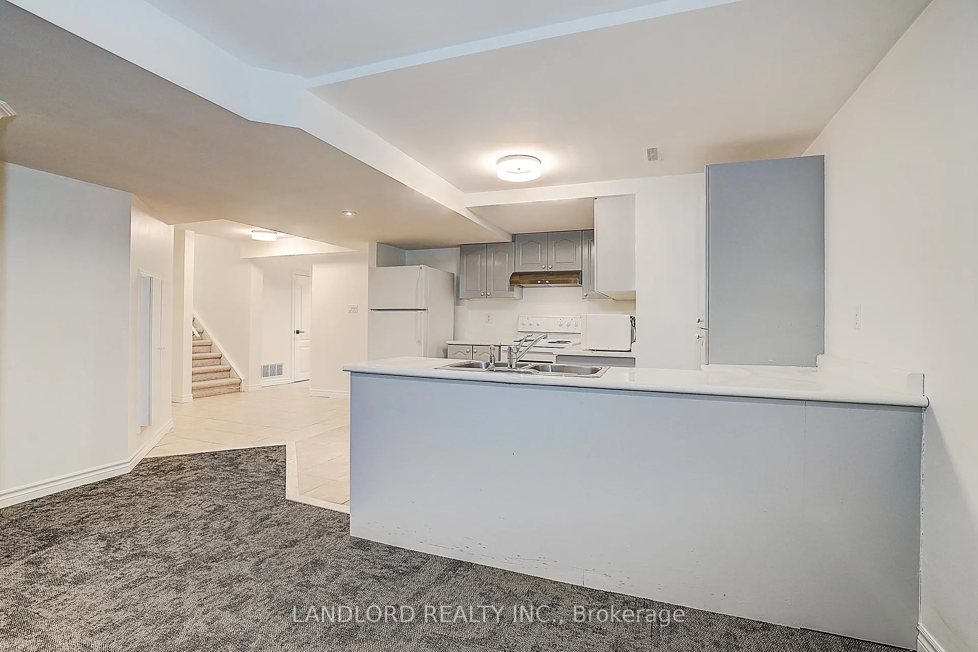 Photo 18 of Unit Lower, 8 Wood Dale Road, Vaughan, Concord — HOMEH