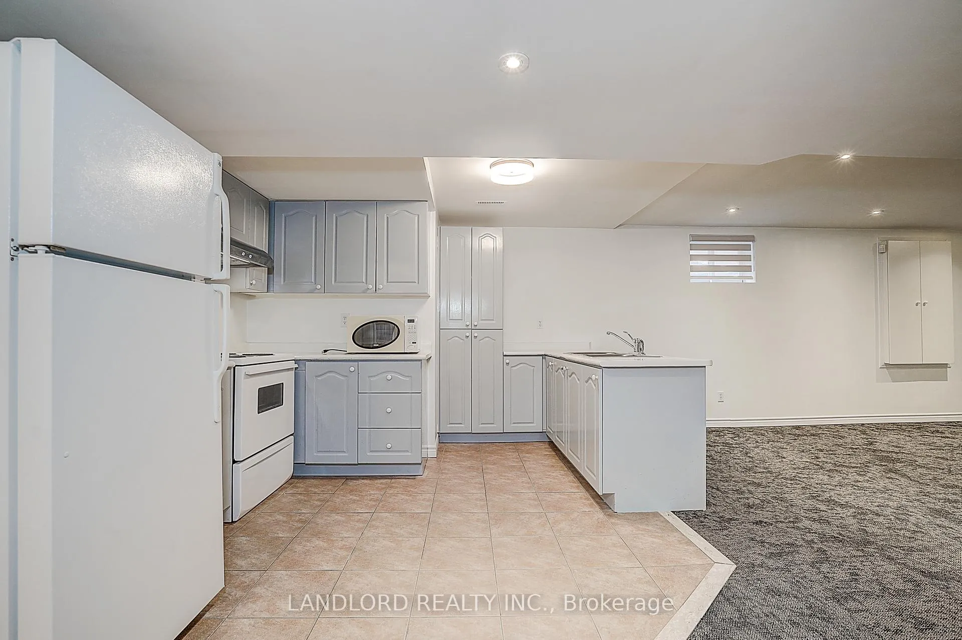 Photo 21 of Unit Lower, 8 Wood Dale Road, Vaughan, Concord — HOMEH