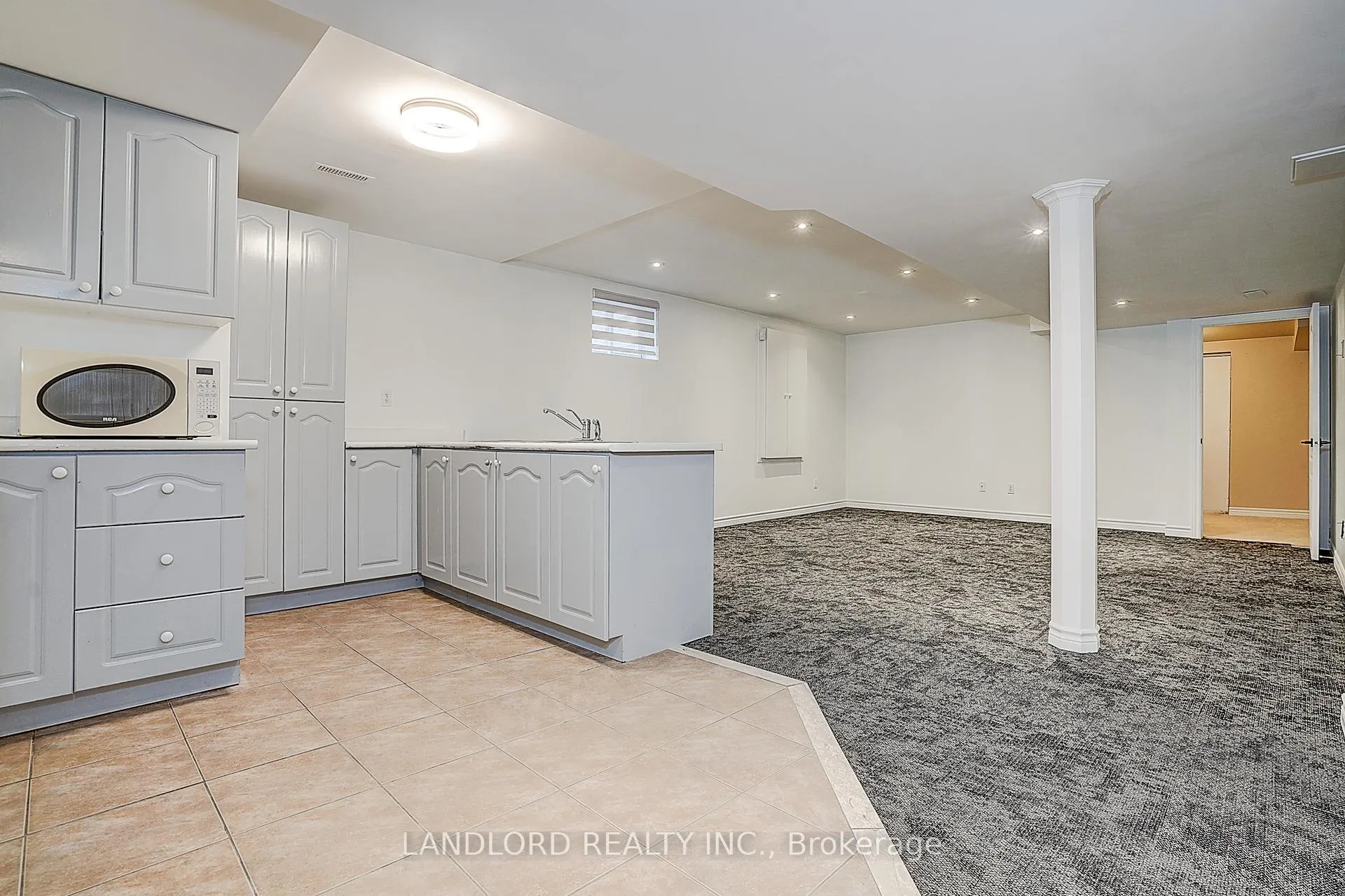 Photo 23 of Unit Lower, 8 Wood Dale Road, Vaughan, Concord — HOMEH