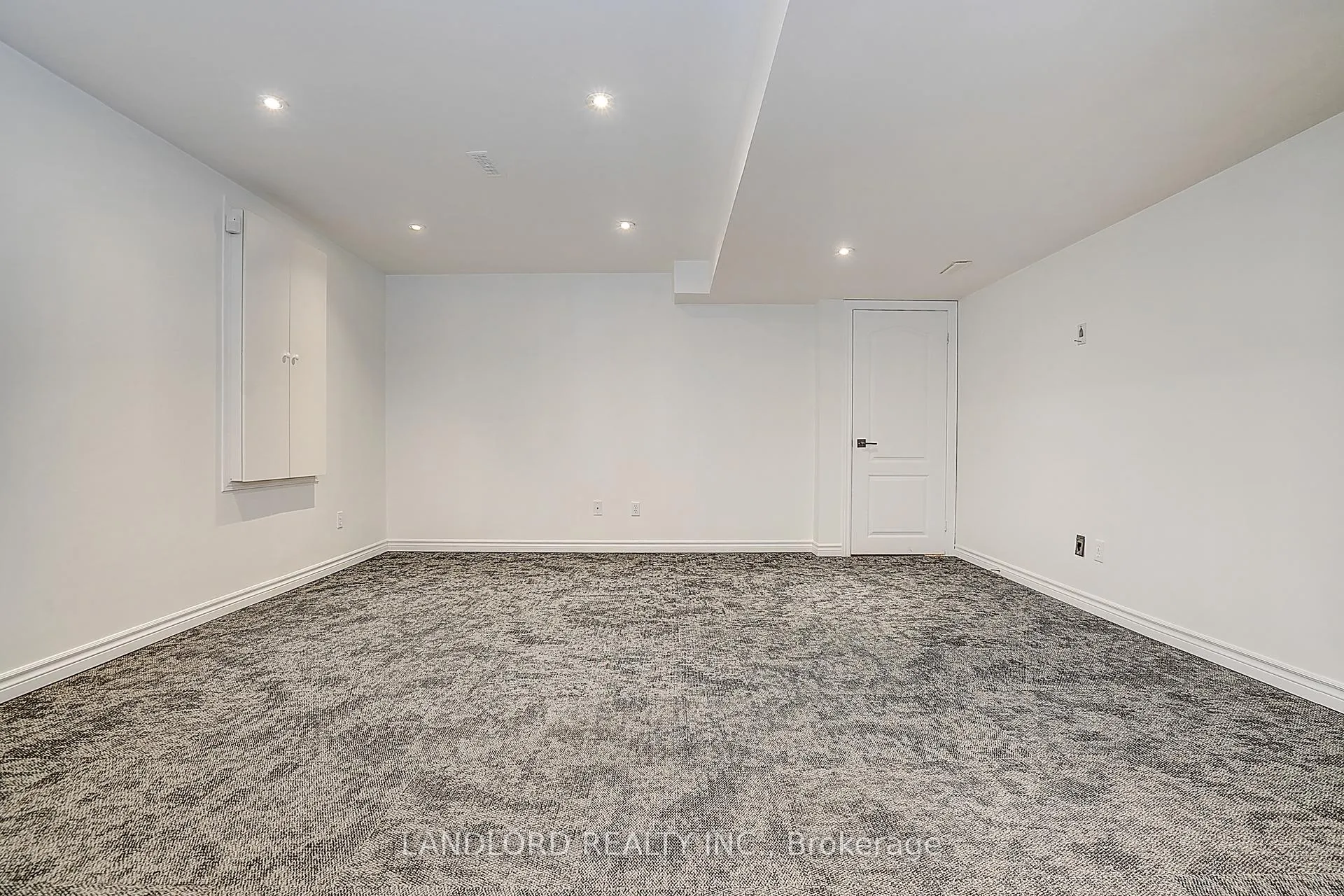 Photo 26 of Unit Lower, 8 Wood Dale Road, Vaughan, Concord — HOMEH