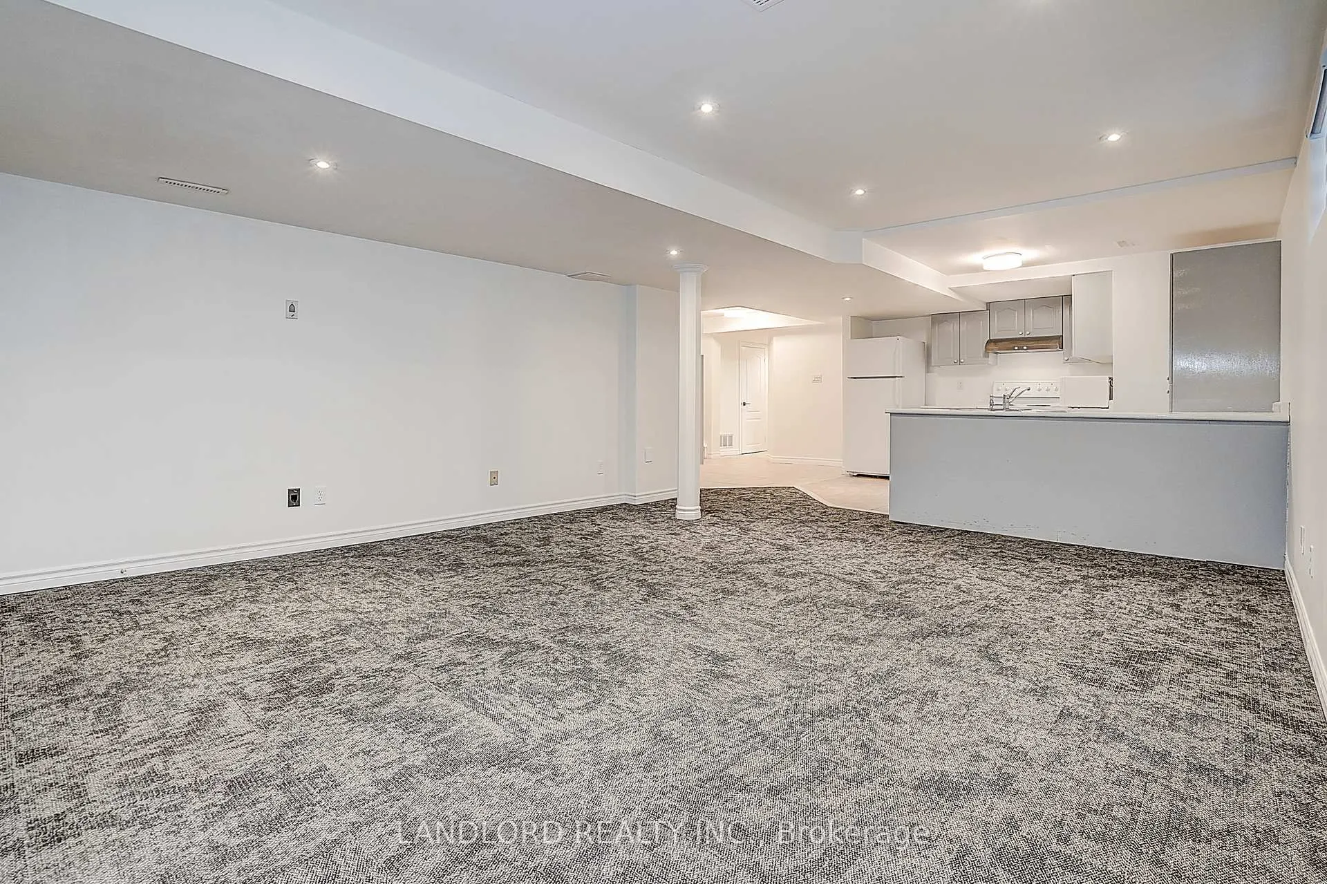 Photo 28 of Unit Lower, 8 Wood Dale Road, Vaughan, Concord — HOMEH