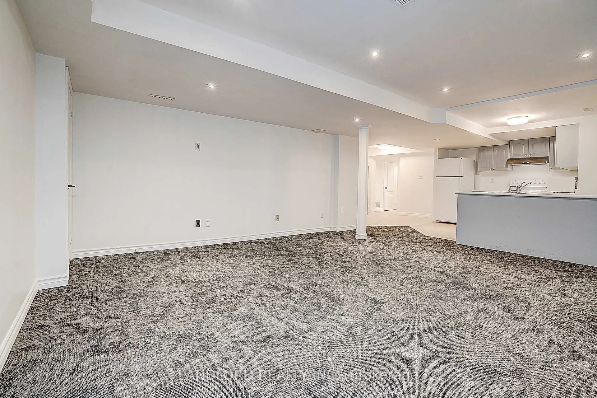 Photo 29 of Unit Lower, 8 Wood Dale Road, Vaughan, Concord — HOMEH