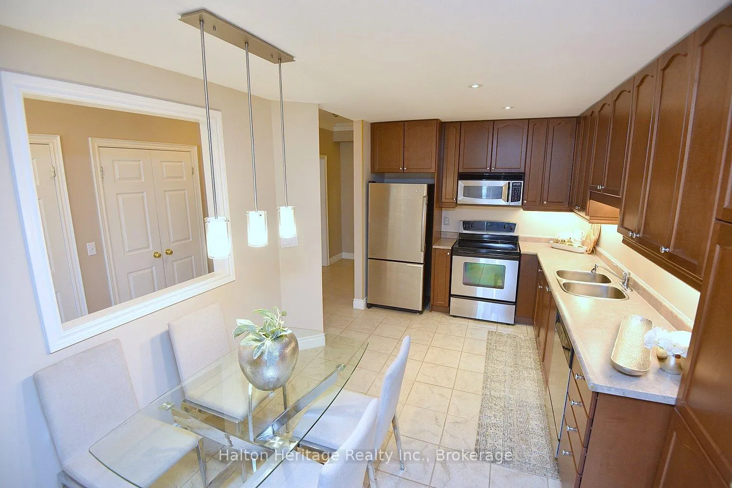 Photo 15 of Unit 501, 3000 Creekside Drive, Hamilton, Dundas — HOMEH