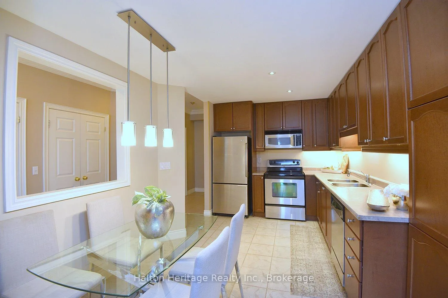 Photo 18 of Unit 501, 3000 Creekside Drive, Hamilton, Dundas — HOMEH