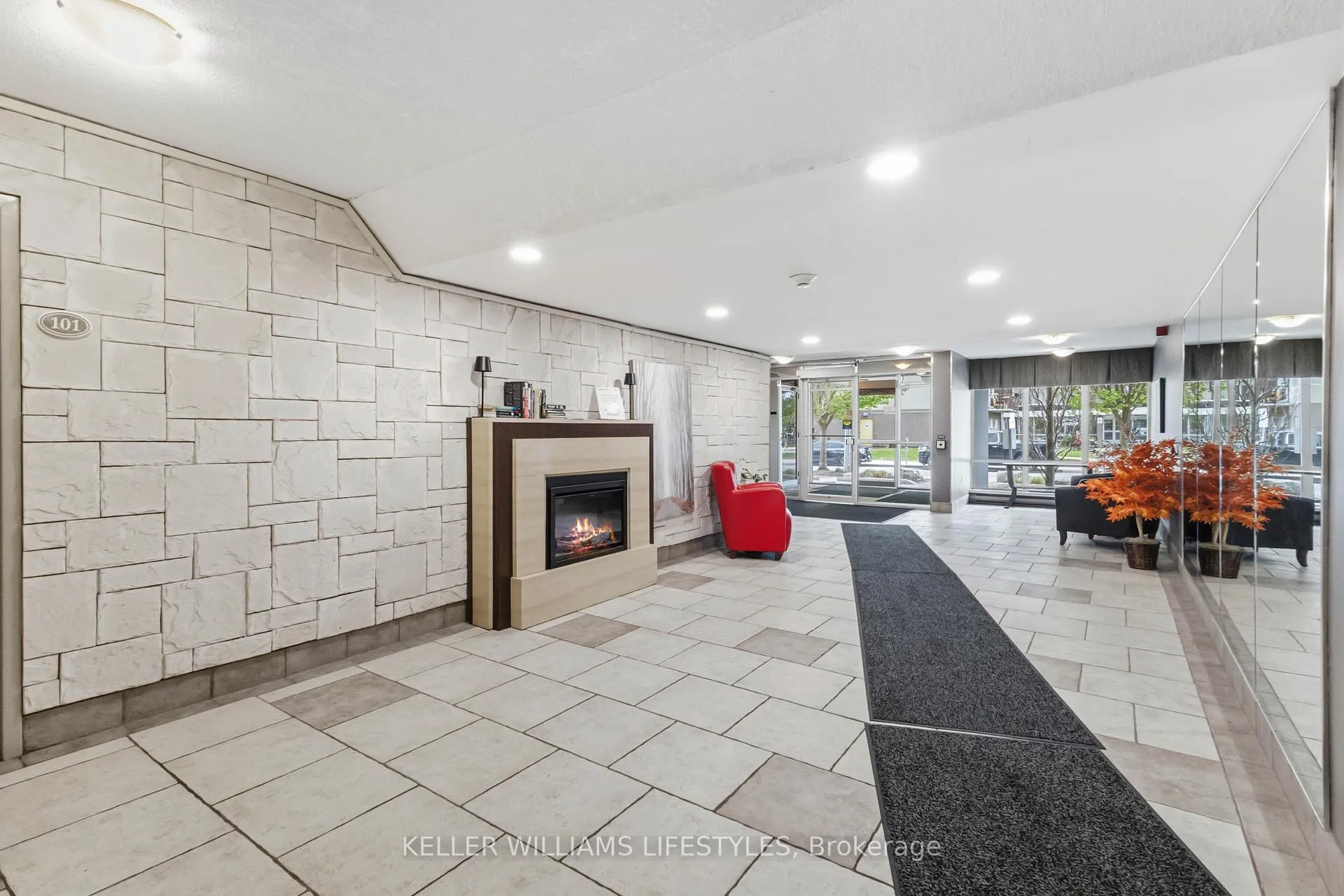 Photo 4 of Unit 405, 155 Kent Street, London, East F — HOMEH