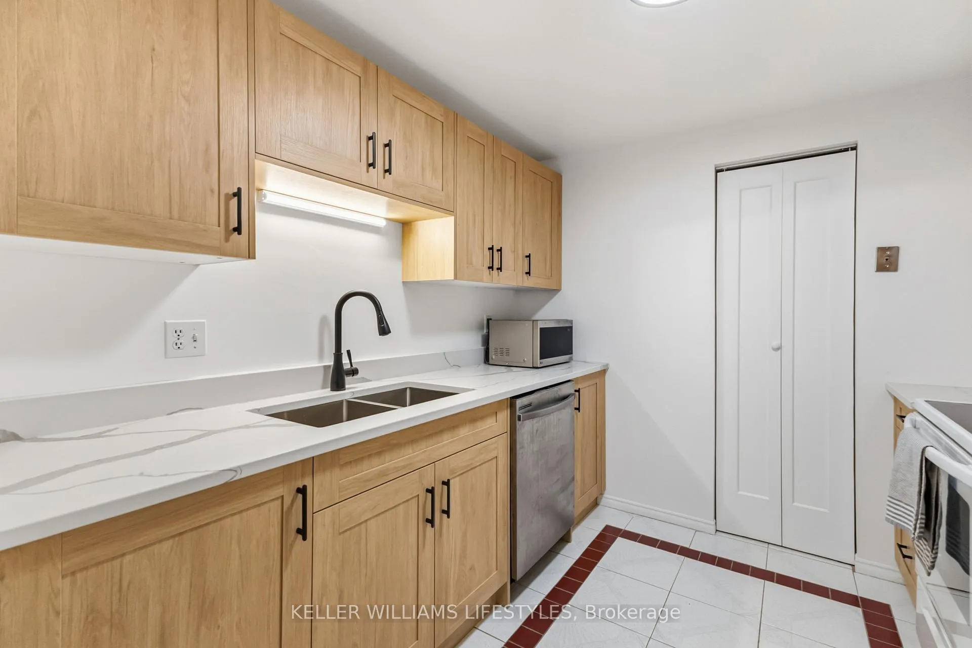 Photo 18 of Unit 405, 155 Kent Street, London, East F — HOMEH