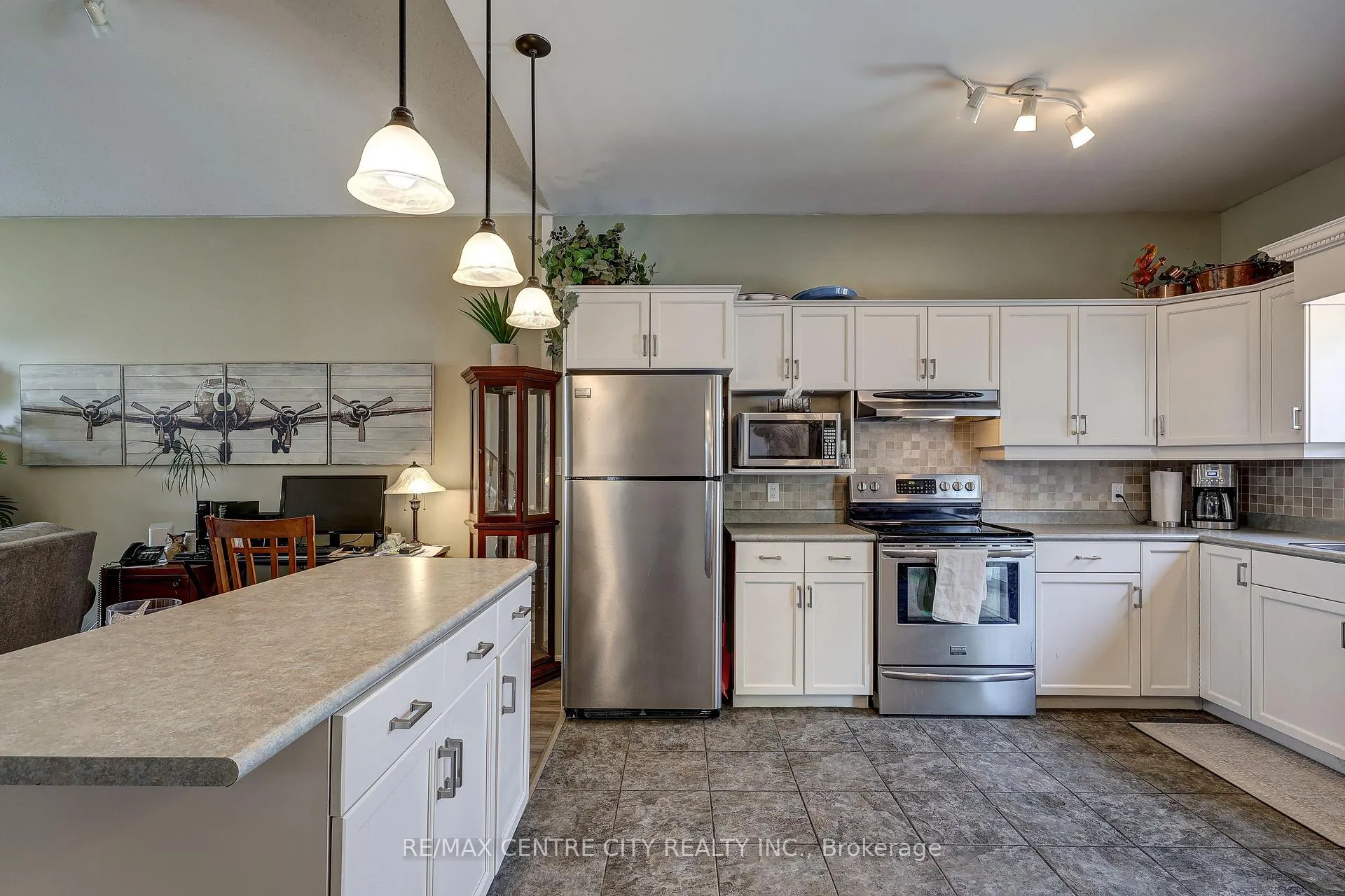 Photo 16 of 3 Steeplechase Court, St. Thomas — HOMEH