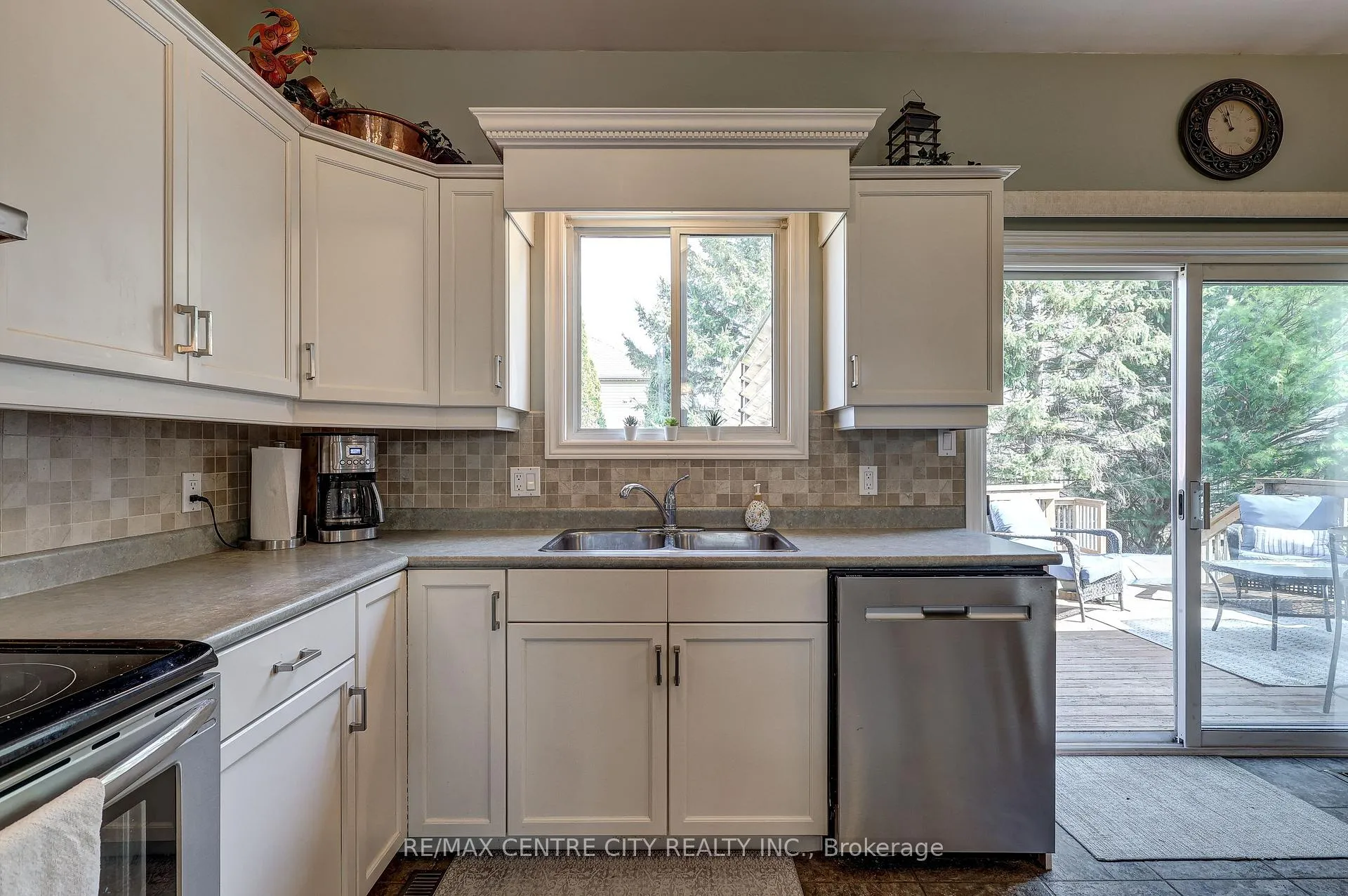 Photo 18 of 3 Steeplechase Court, St. Thomas — HOMEH