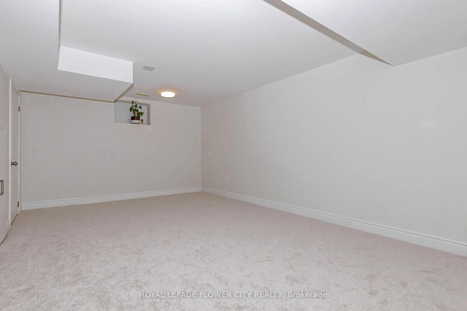 Photo 41 of 1698 Healy Road, London, North I — HOMEH