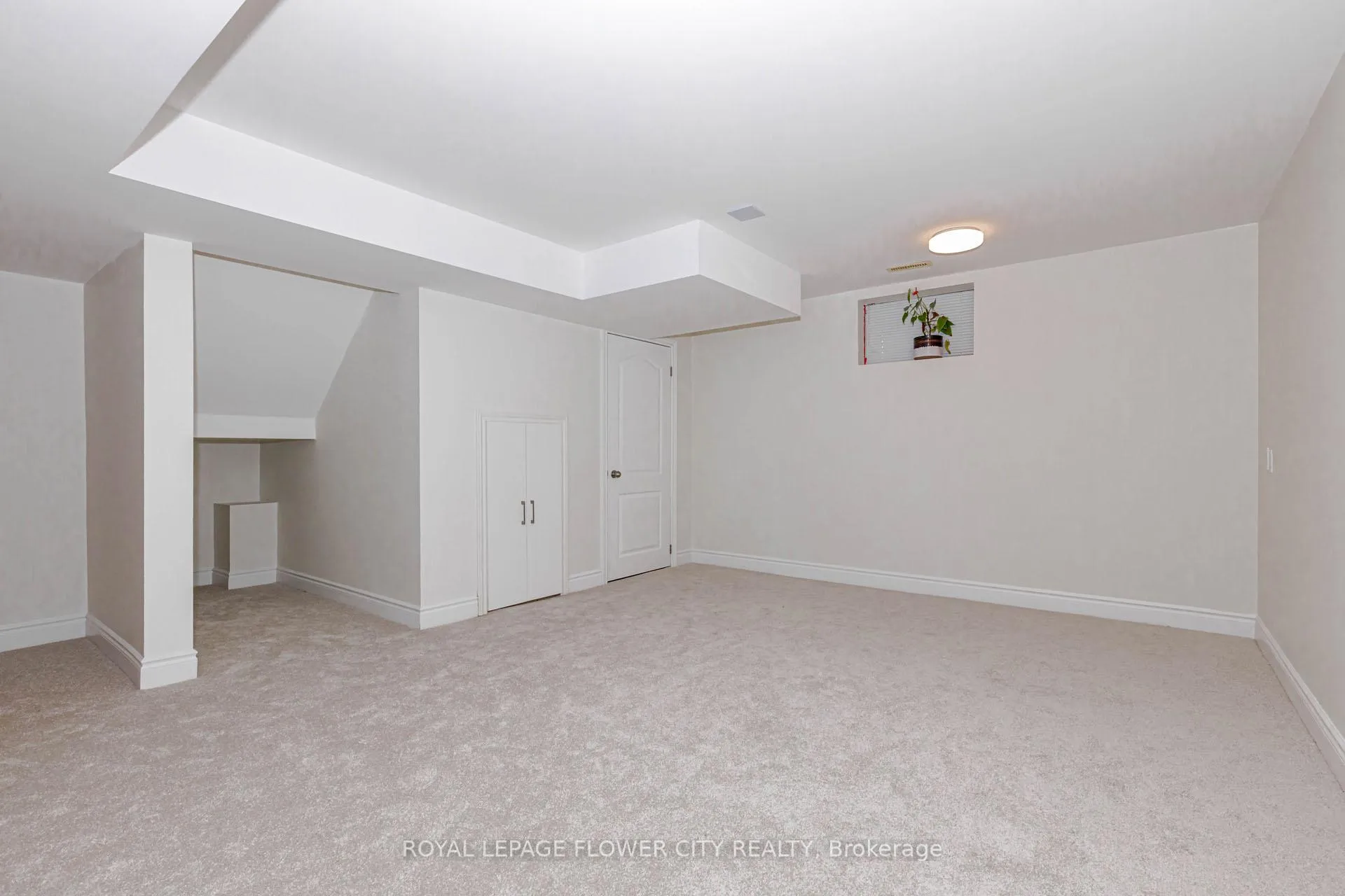 Photo 42 of 1698 Healy Road, London, North I — HOMEH
