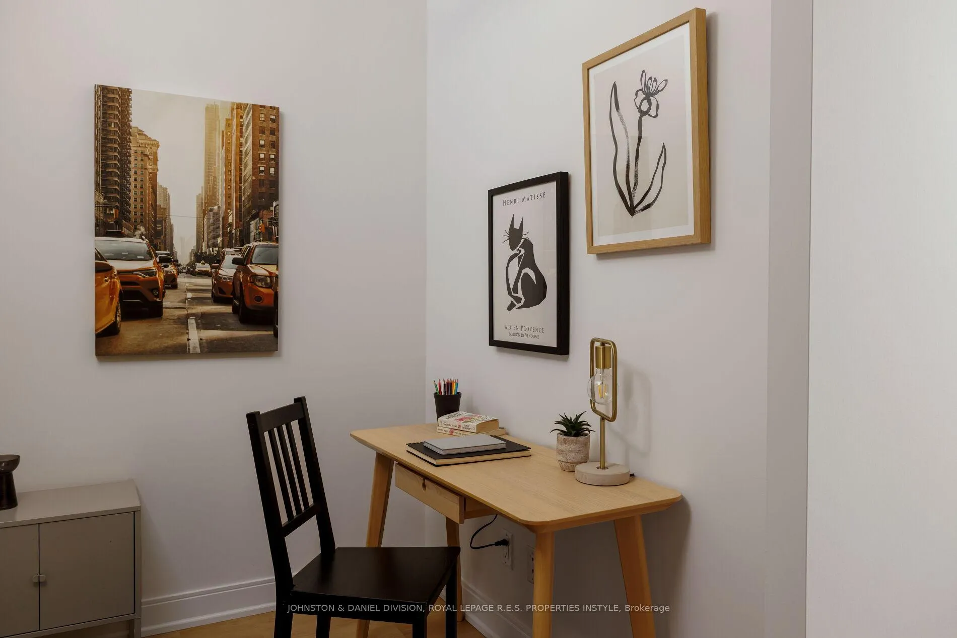 Photo 4 of Unit 401, 88 Broadway Avenue, Toronto, Mount Pleasant West — HOMEH