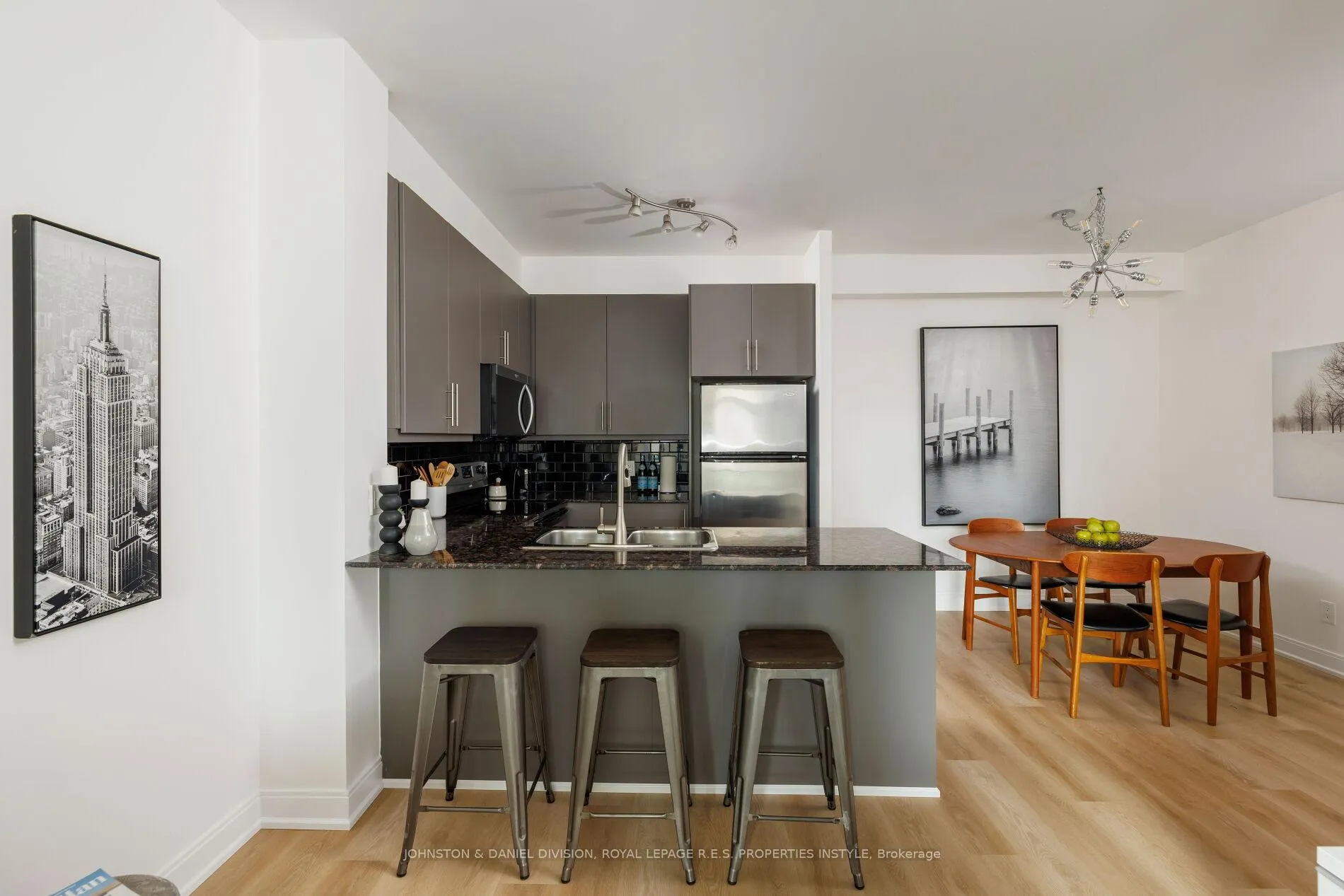 Photo 11 of Unit 401, 88 Broadway Avenue, Toronto, Mount Pleasant West — HOMEH