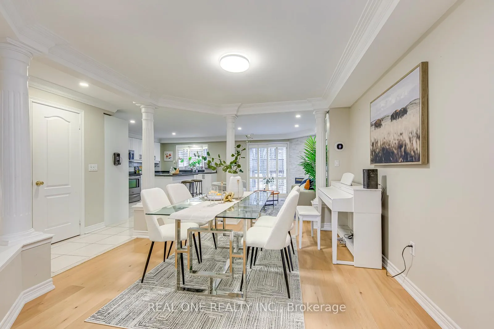 Photo 5 of Unit 6, 2250 Rockingham Drive, Oakville, Joshua Creek — HOMEH