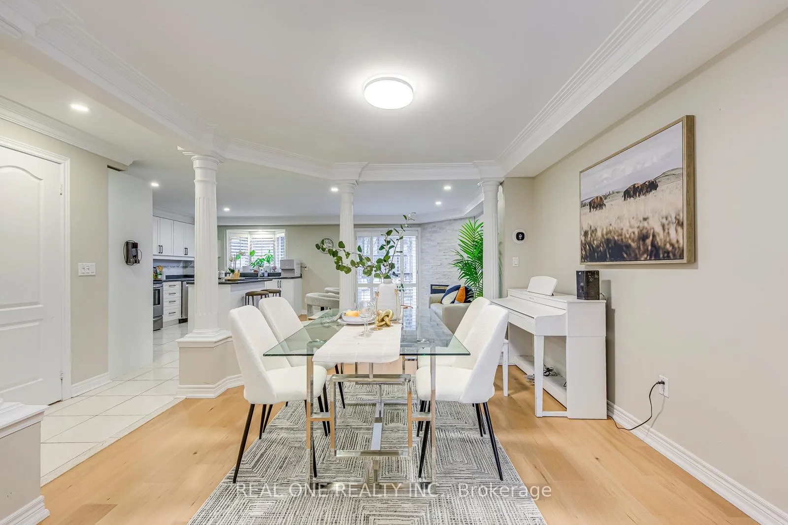 Photo 6 of Unit 6, 2250 Rockingham Drive, Oakville, Joshua Creek — HOMEH