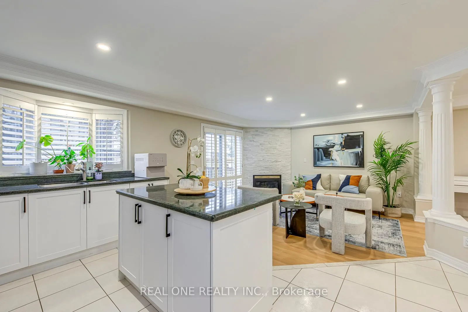 Photo 16 of Unit 6, 2250 Rockingham Drive, Oakville, Joshua Creek — HOMEH