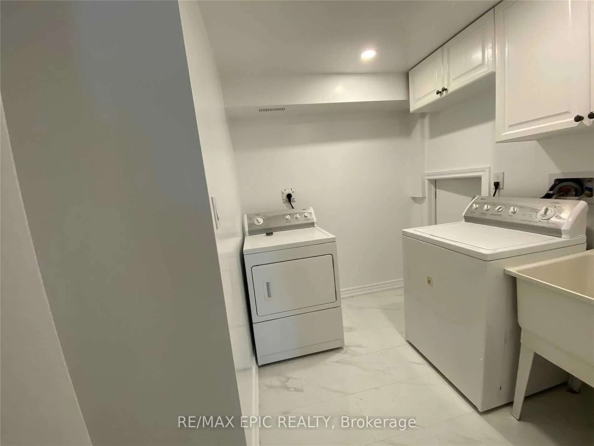 Photo 17 of 94 Pinewood Drive, Vaughan, Crestwood-Springfarm-Yorkhill — HOMEH