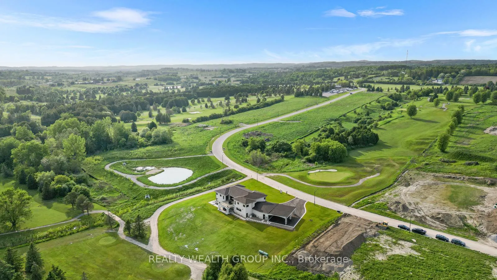 Photo 4 of 105 Franklin Crescent, Whitby, Rural Whitby — HOMEH