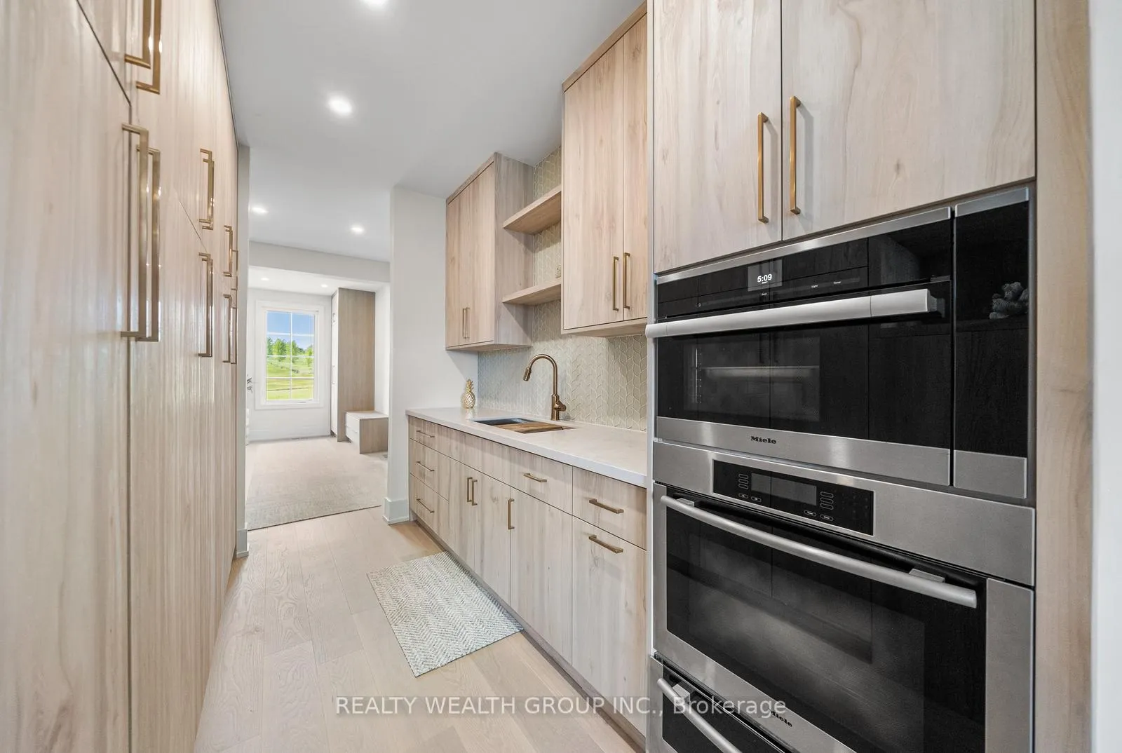Photo 16 of 105 Franklin Crescent, Whitby, Rural Whitby — HOMEH