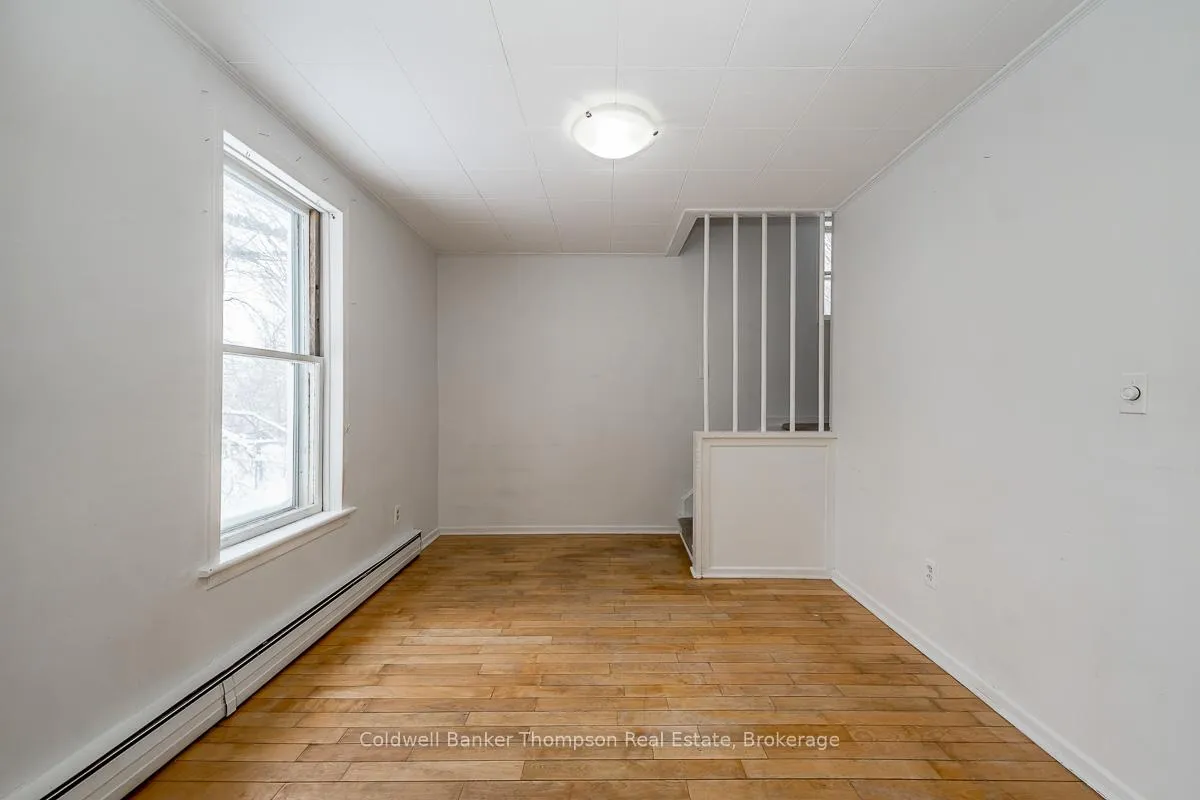 Photo 9 of 145 Front Street, Bracebridge, Macaulay — HOMEH