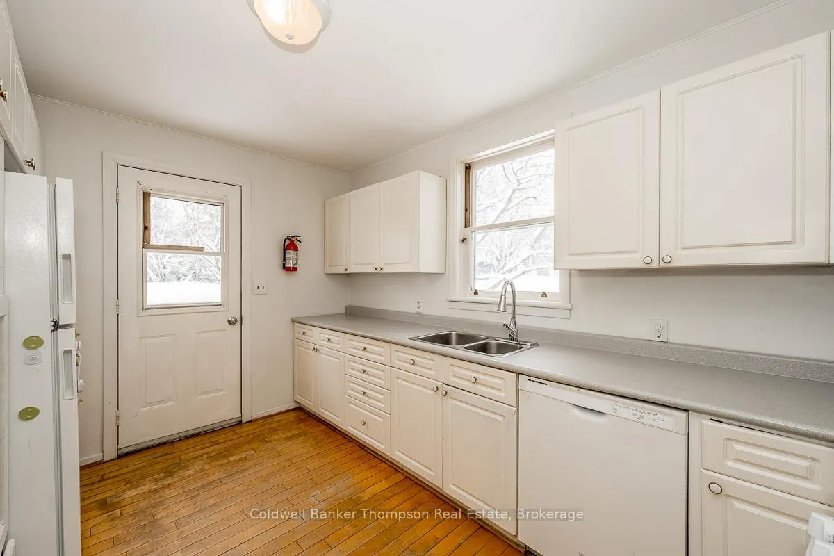 Photo 10 of 145 Front Street, Bracebridge, Macaulay — HOMEH