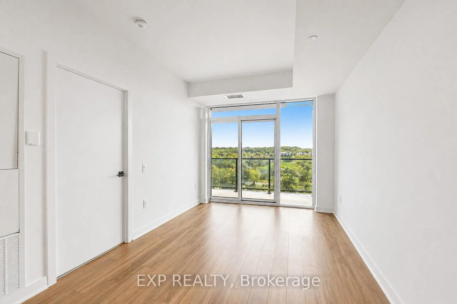 Photo 14 of Unit 902, 2782 Barton Street E, Hamilton, Riverdale — HOMEH