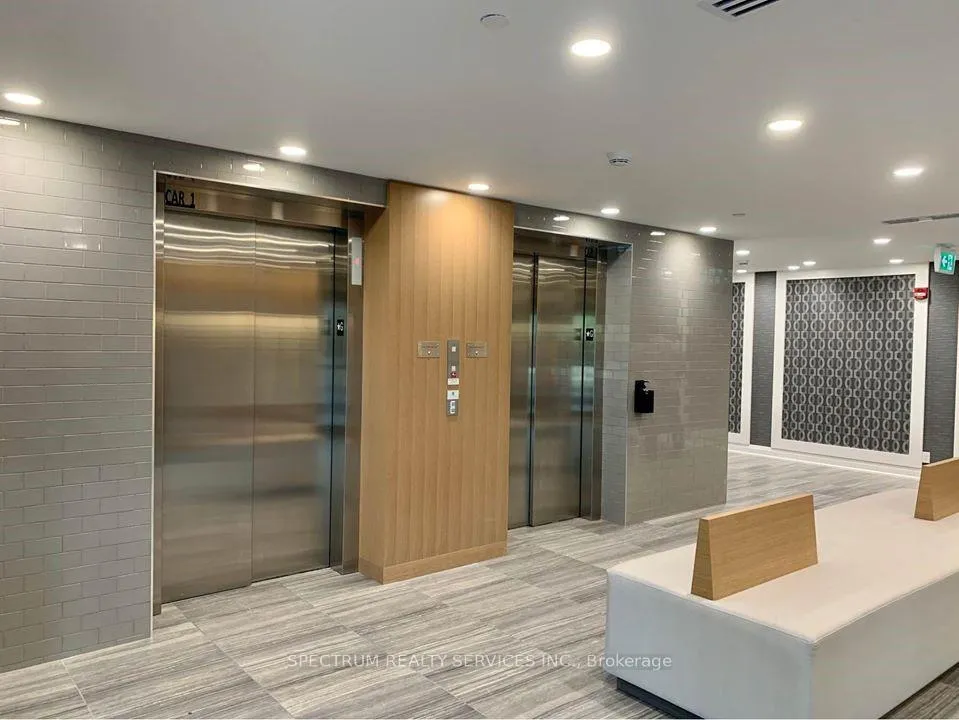 Photo 3 of Unit 423, 128 Grove Common, Oakville, Bronte — HOMEH