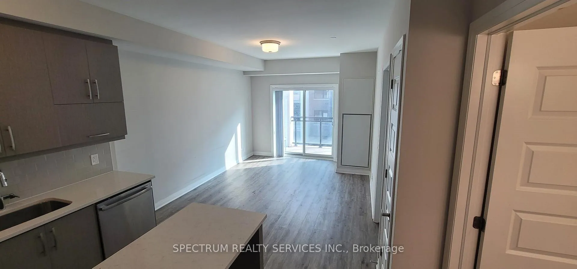 Photo 6 of Unit 423, 128 Grove Common, Oakville, Bronte — HOMEH