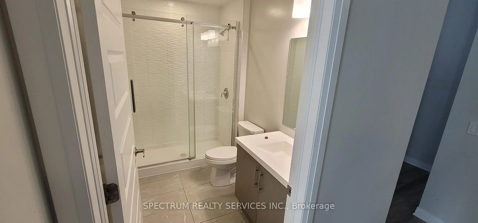 Photo 7 of Unit 423, 128 Grove Common, Oakville, Bronte — HOMEH