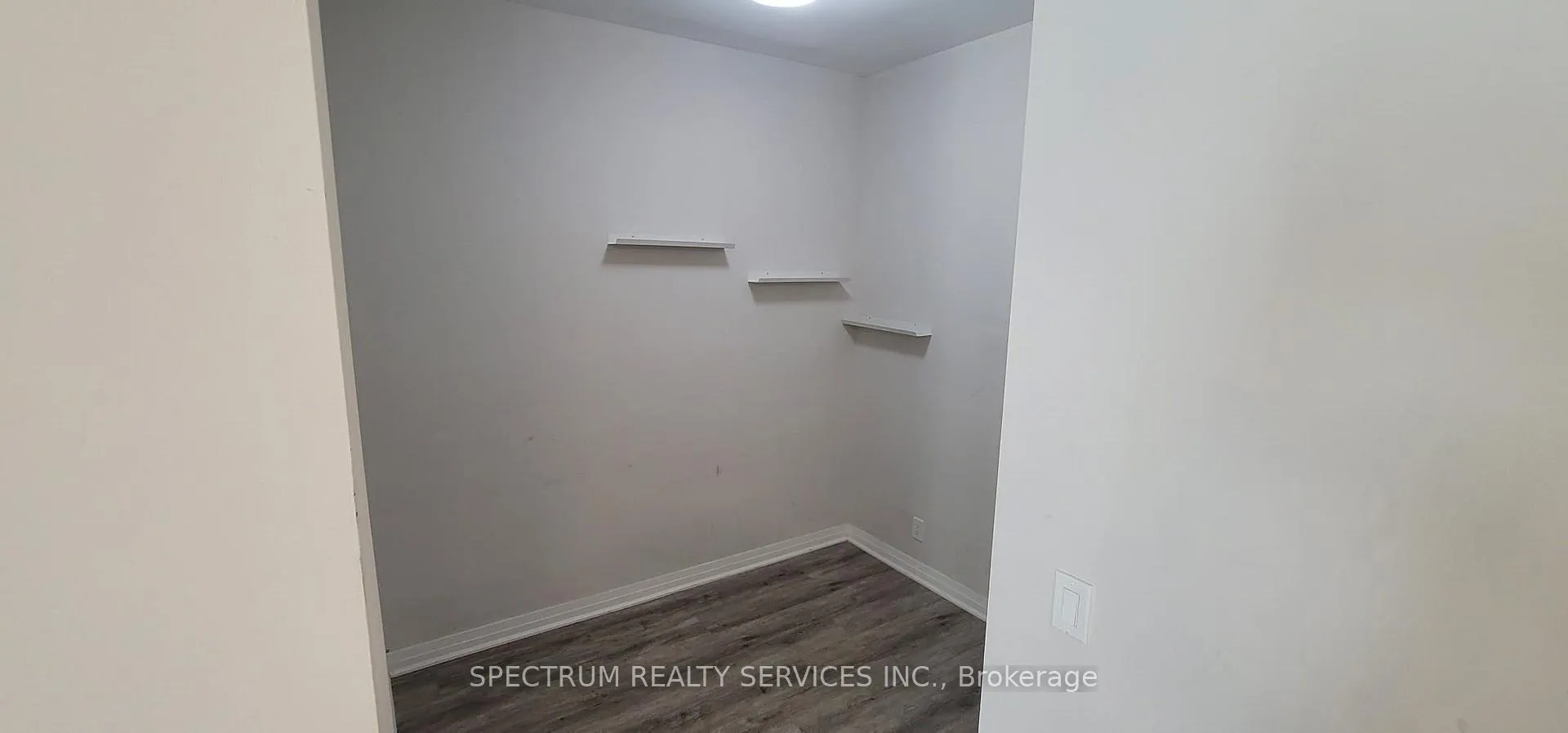 Photo 8 of Unit 423, 128 Grove Common, Oakville, Bronte — HOMEH